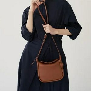 Demaker Dilly Mini Leather Crossbody Bag